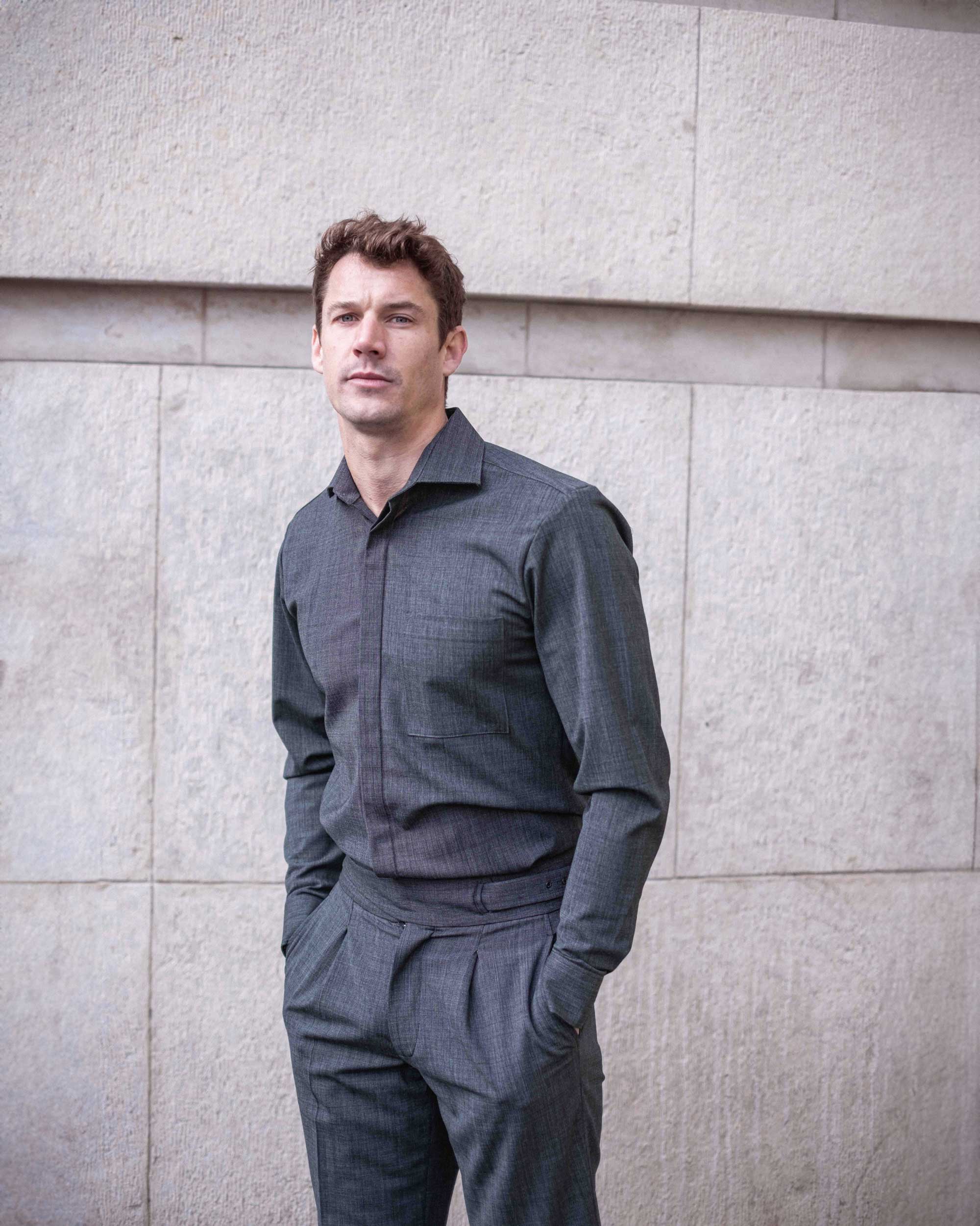 Chemise en Drap de Laine fil-à-fil cut away