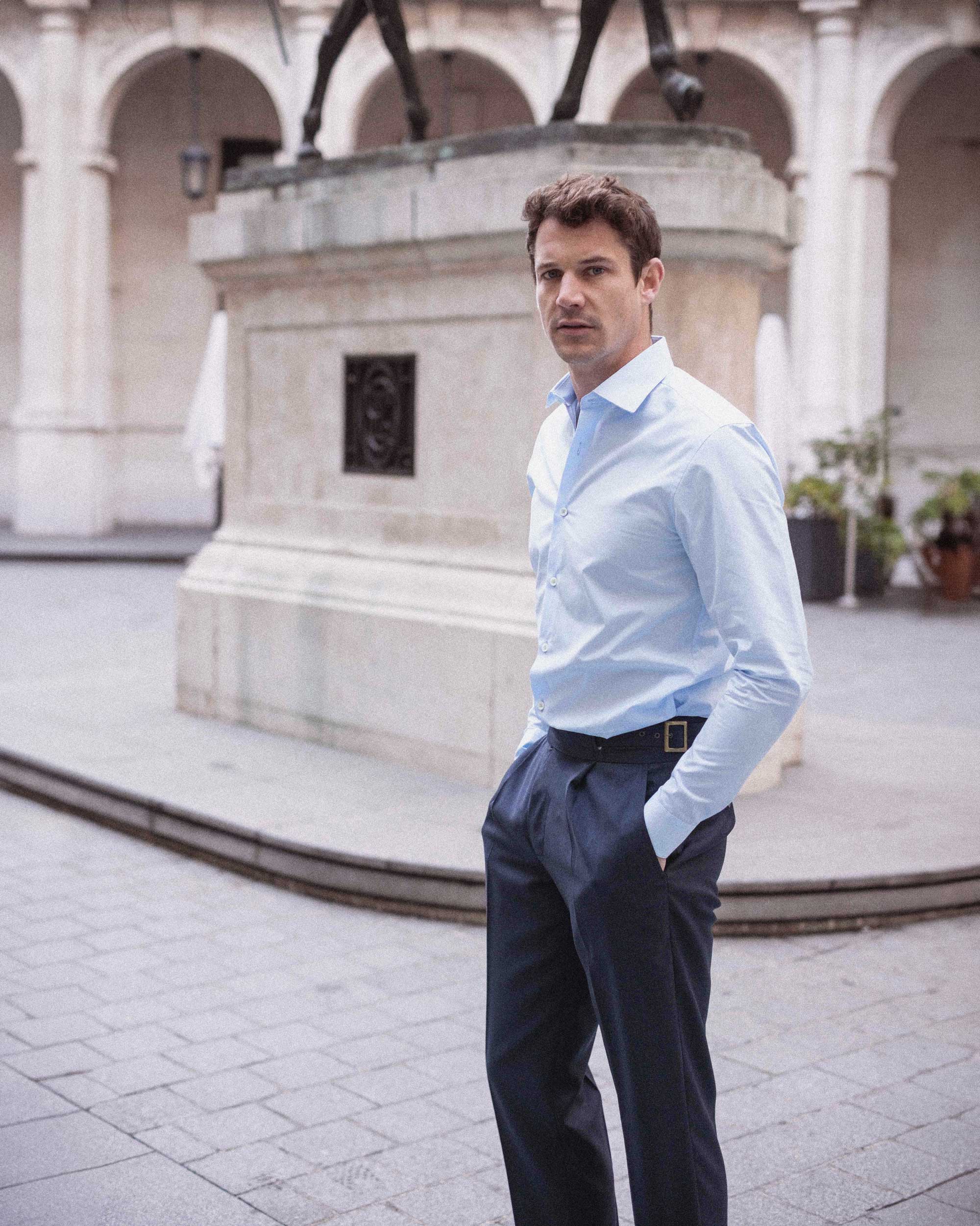 Chemise popeline bleu clair col français