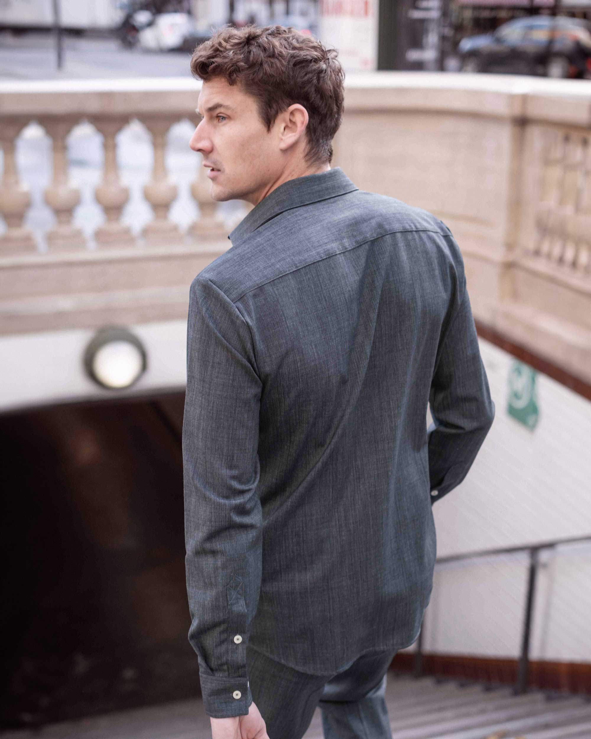 Chemise en Drap de Laine fil-à-fil cut away